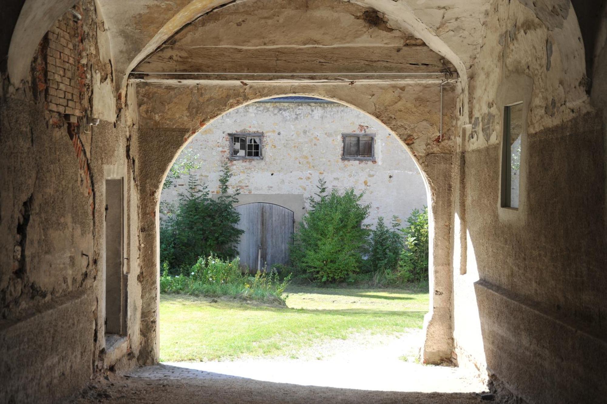 Tagungshaus Kloster Heiligkreuztal Altheim  Buitenkant foto